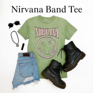 NWOT Nirvana Green Smiley Face Graphic Tee M | Vintage Style Grunge Band Shirt